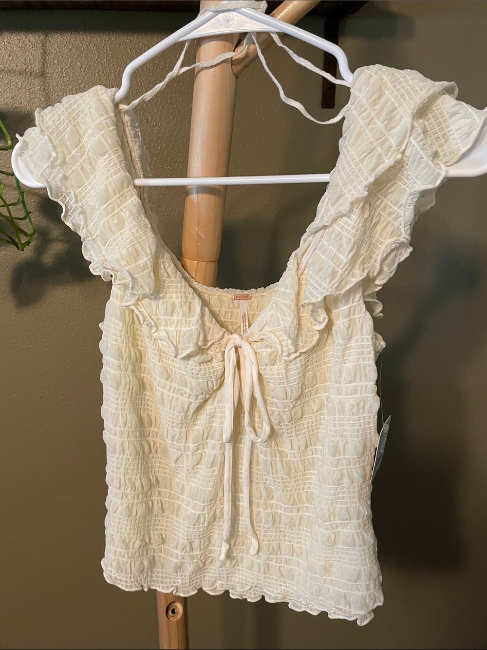 NWT Free People Cream Ruffled Tie-Front Camisole
